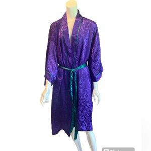 Vintage Victoria Secret women’s Gold label, Belted purple/green trim Rob…